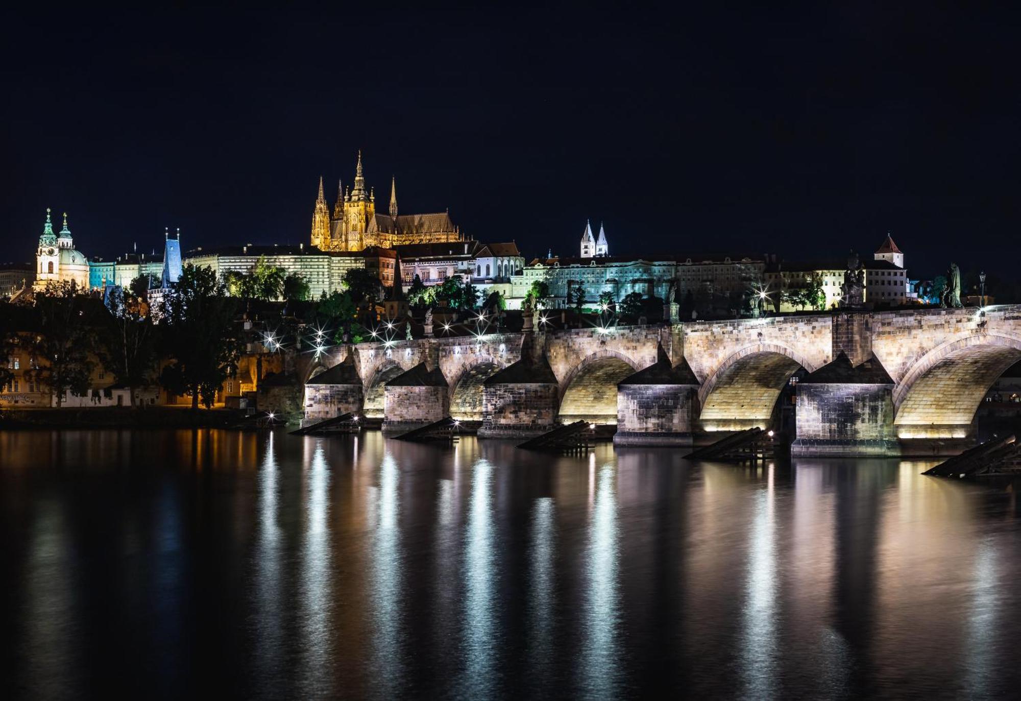 Luxury Retreat By Charles Bridge Prague