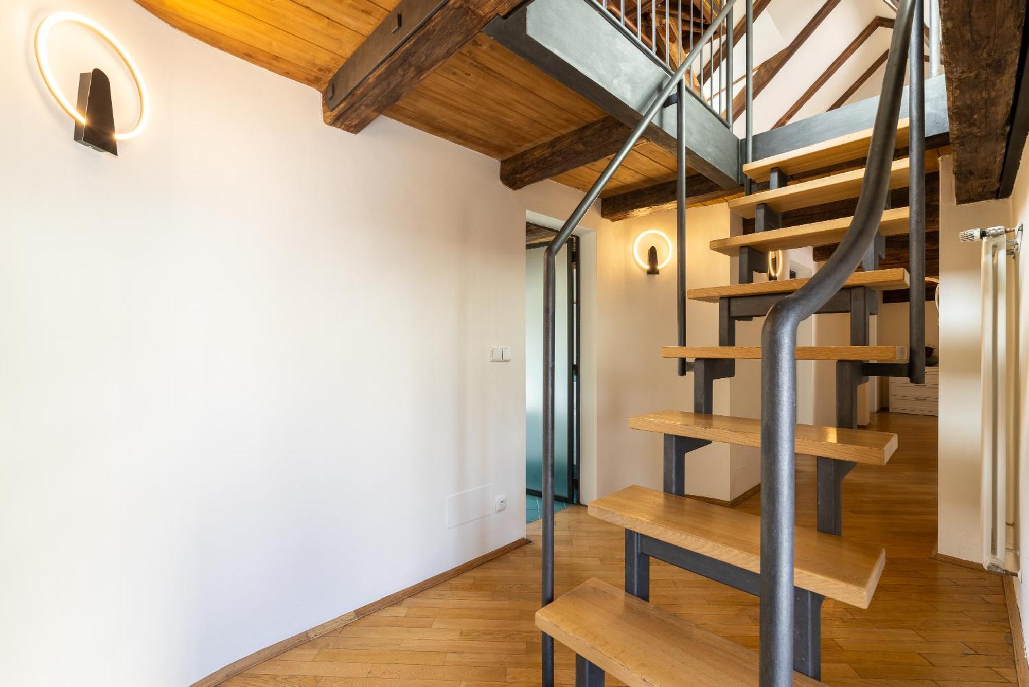 Luxury Retreat By Charles Bridge Apartment *