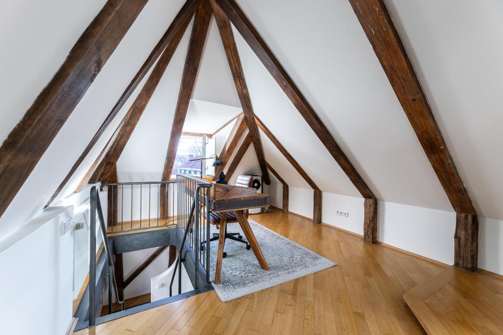 Luxury Retreat By Charles Bridge Apartment *