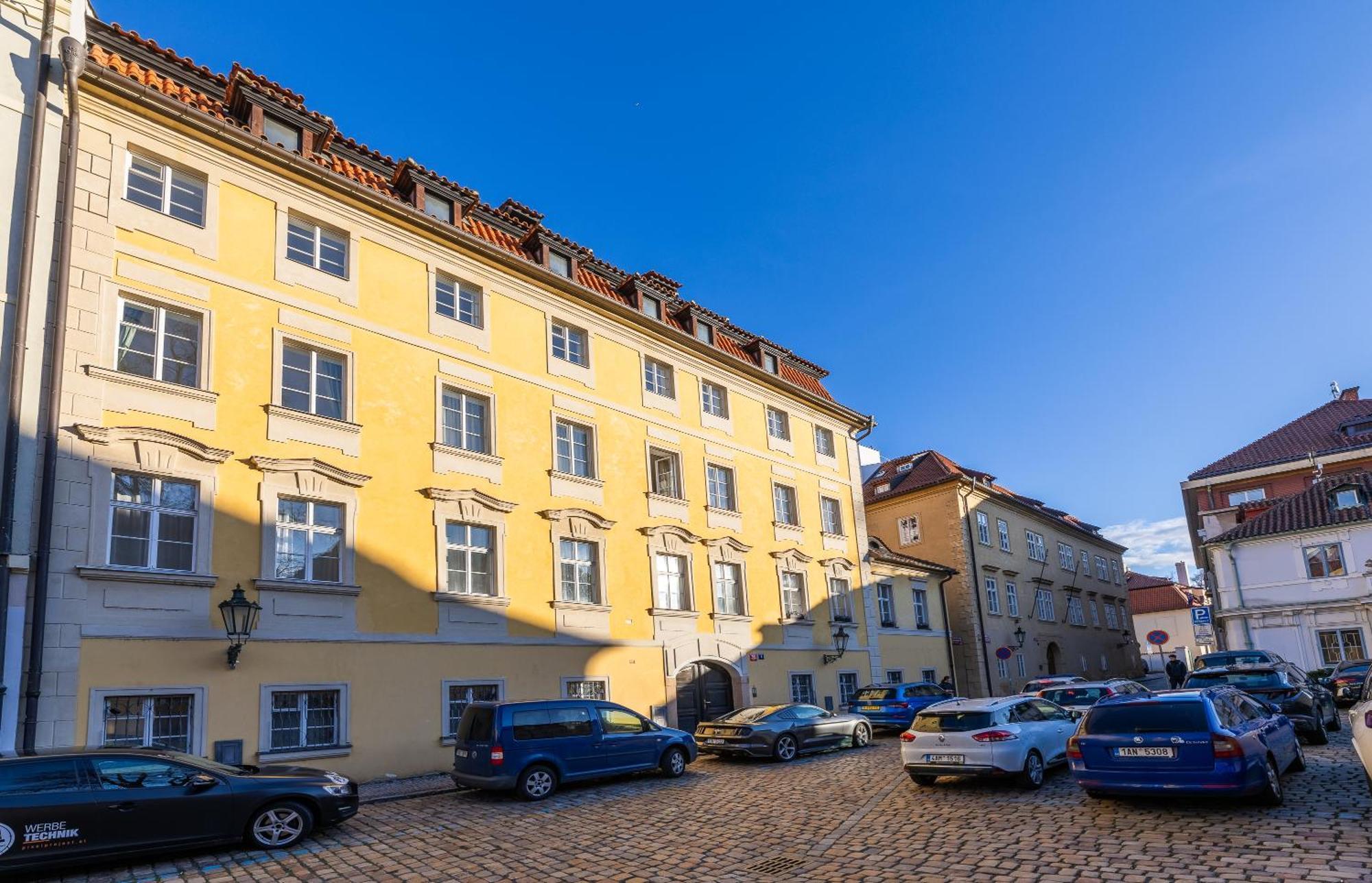 Apartment Luxury Retreat By Charles Bridge *
