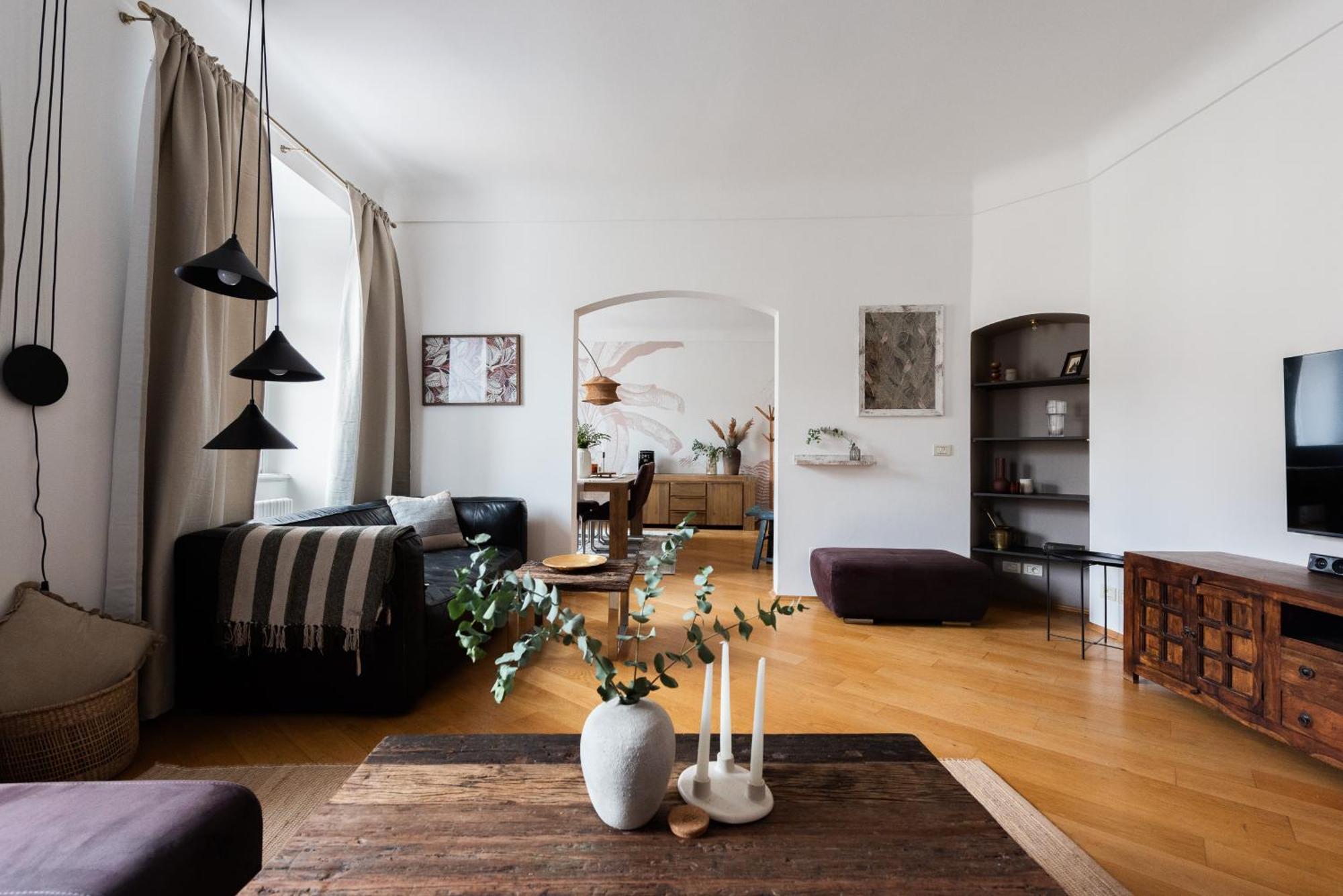 Luxury Retreat By Charles Bridge Apartment
