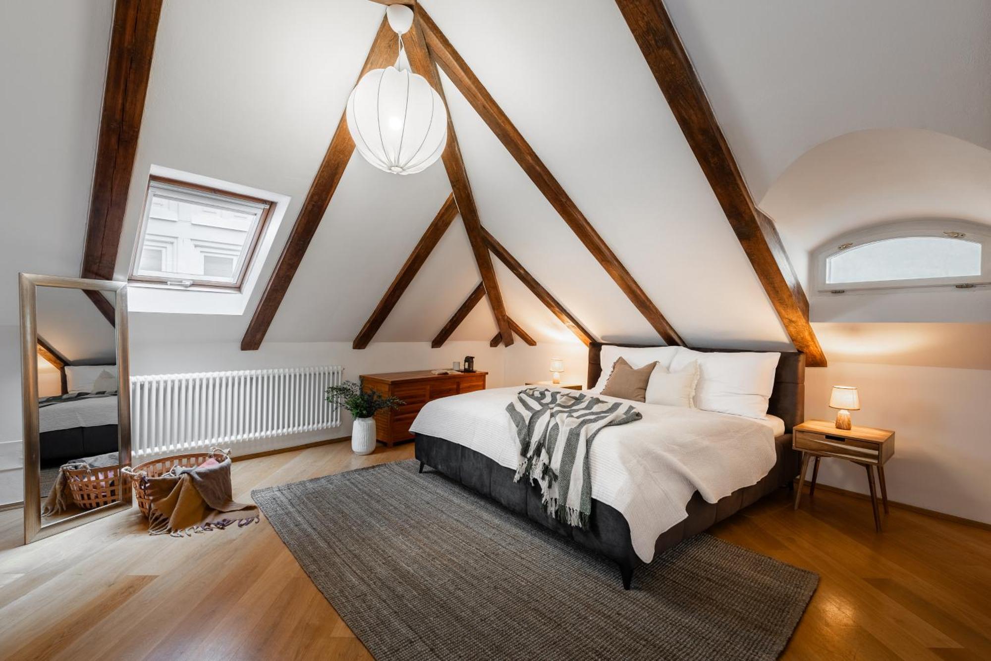 Apartment Luxury Retreat By Charles Bridge *