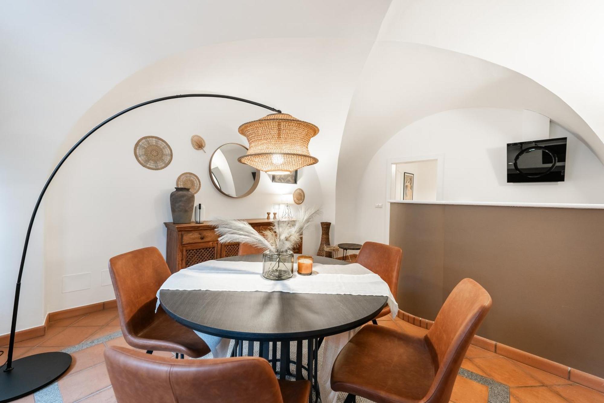 Luxury Retreat By Charles Bridge Apartment