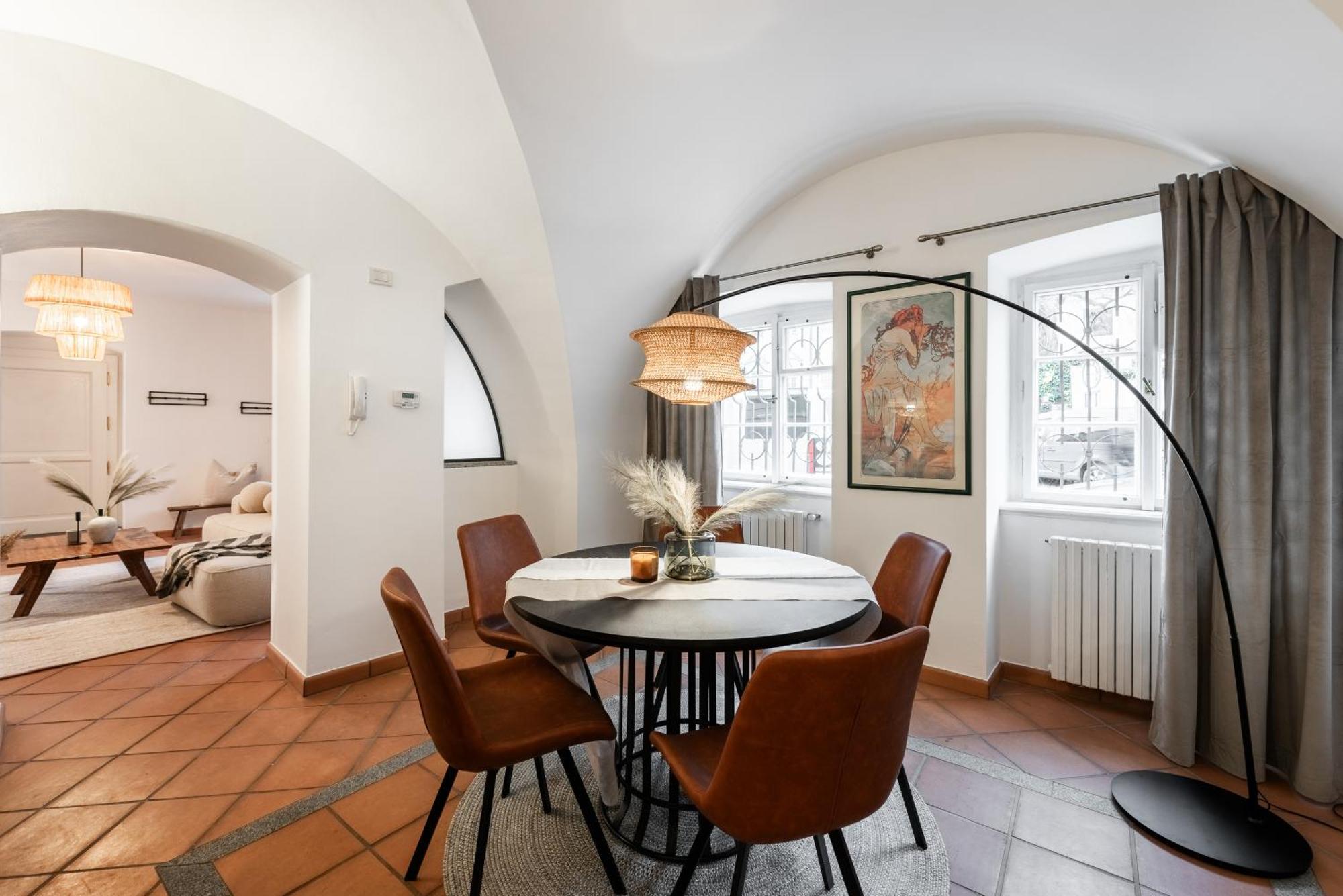 Luxury Retreat By Charles Bridge Apartment Prague