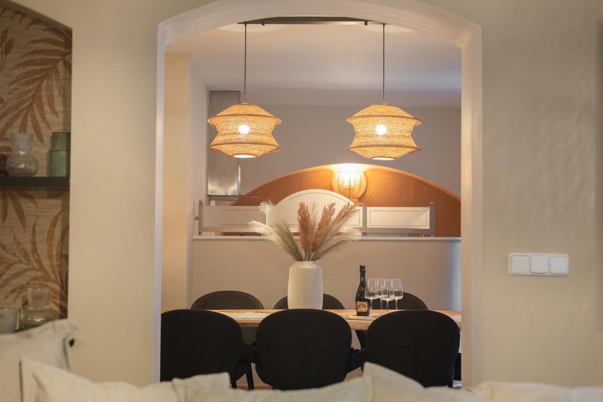 Apartment Luxury Retreat By Charles Bridge *